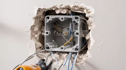 Osadzenie puszki elektrycznej cena